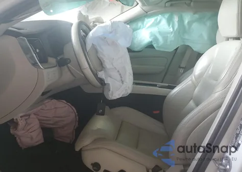 2022 Volvo Xc60 B5 Inscription from USA, damaged, VIN YV4L12RL8N1045379